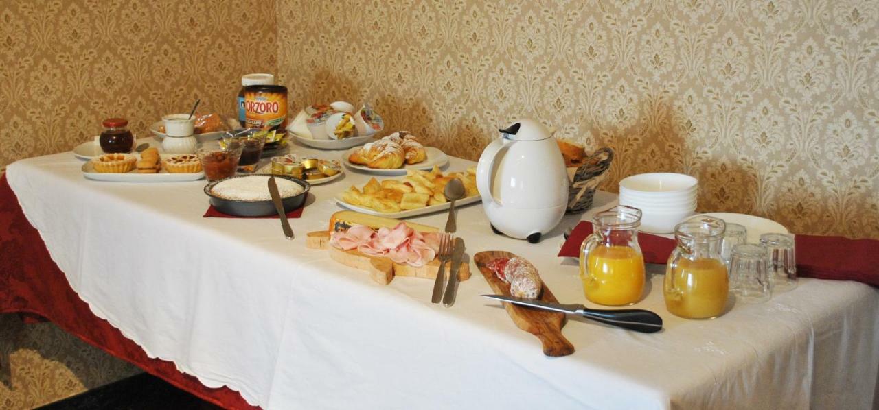 B&B Le Coccinelle Torre Bormida Zewnętrze zdjęcie